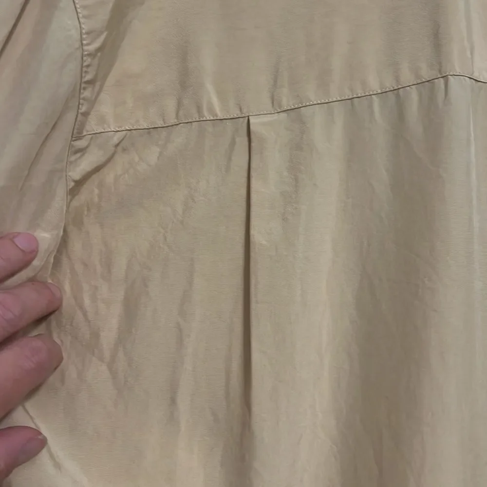 Vintage Y2K Liz Claiborne Collection 100% Silk golden yellow blouse  P2P: 22" - Picture 5 of 12